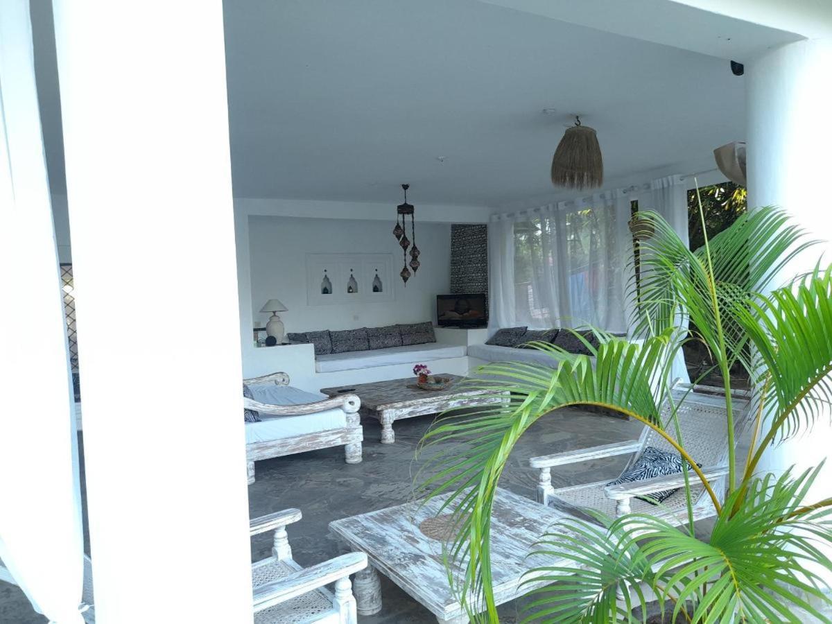 Privatunterkunft White Nyumba *