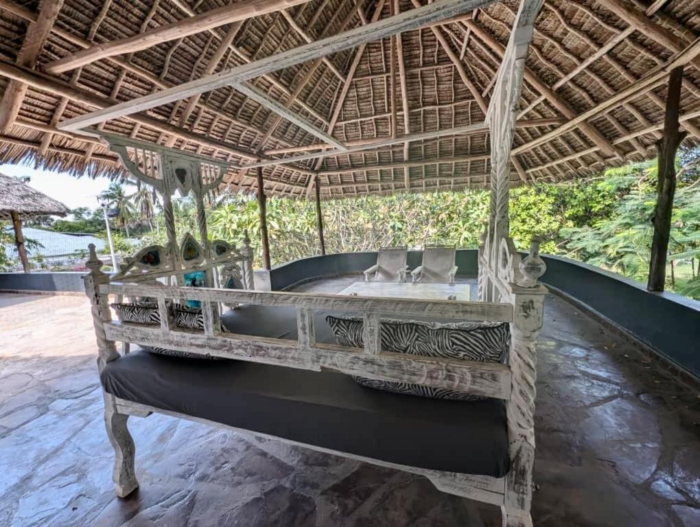 Privatunterkunft White Nyumba