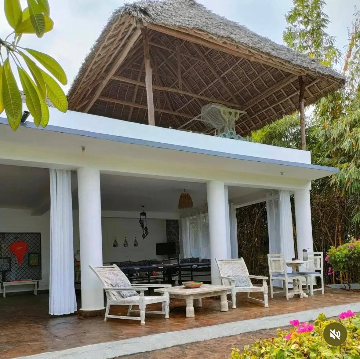 Privatunterkunft White Nyumba *